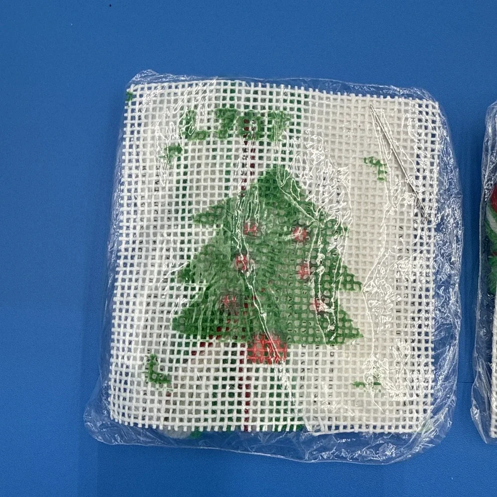 Vtg Christmas Ornament or‎ Coaster Needlepoint Kit Set Holiday NOS Sealed